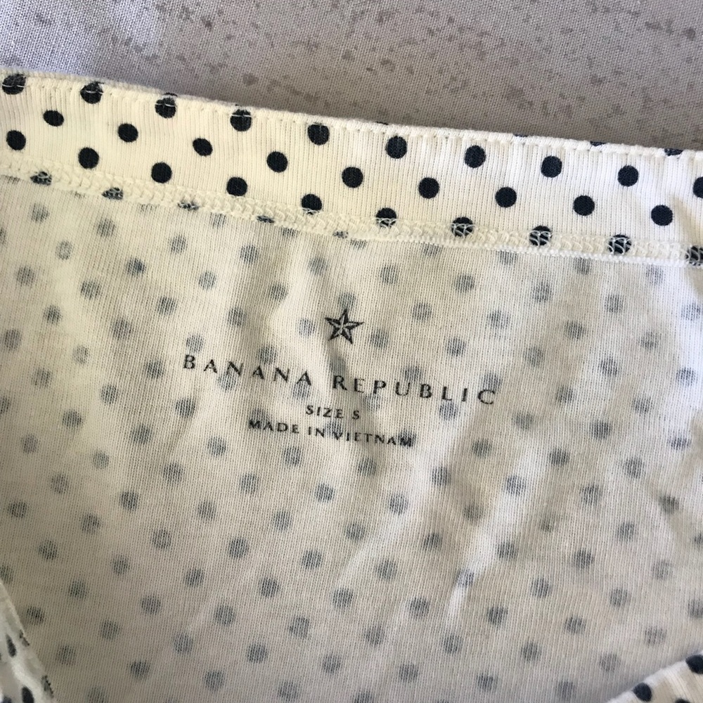 Banana Republic polka dot top size small. - Picture 3 of 3